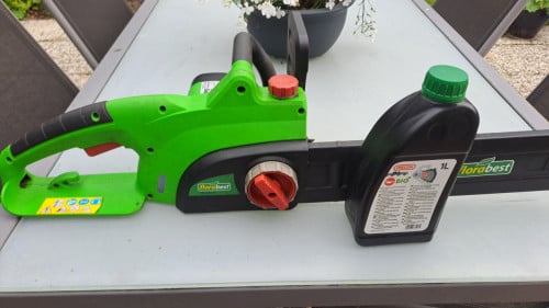 Elektrische kettingzaag (Flora Best)