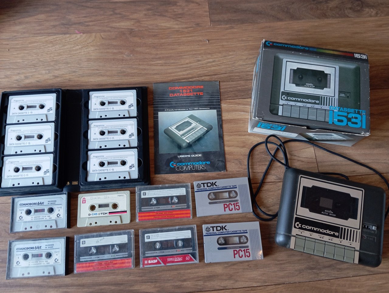 Commodor 64+ datasette + toebehoren