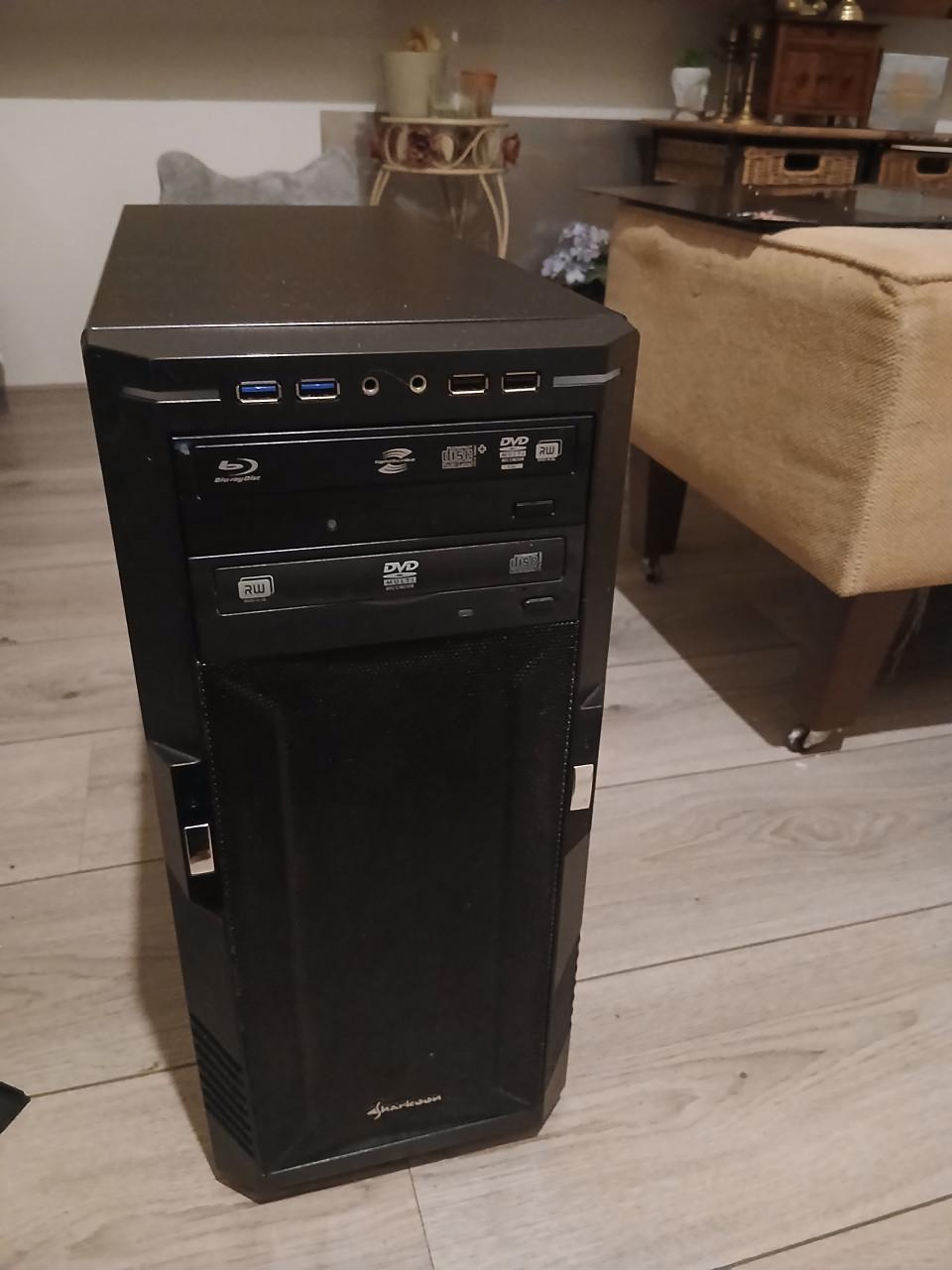 Game pc behuizing plus extra's