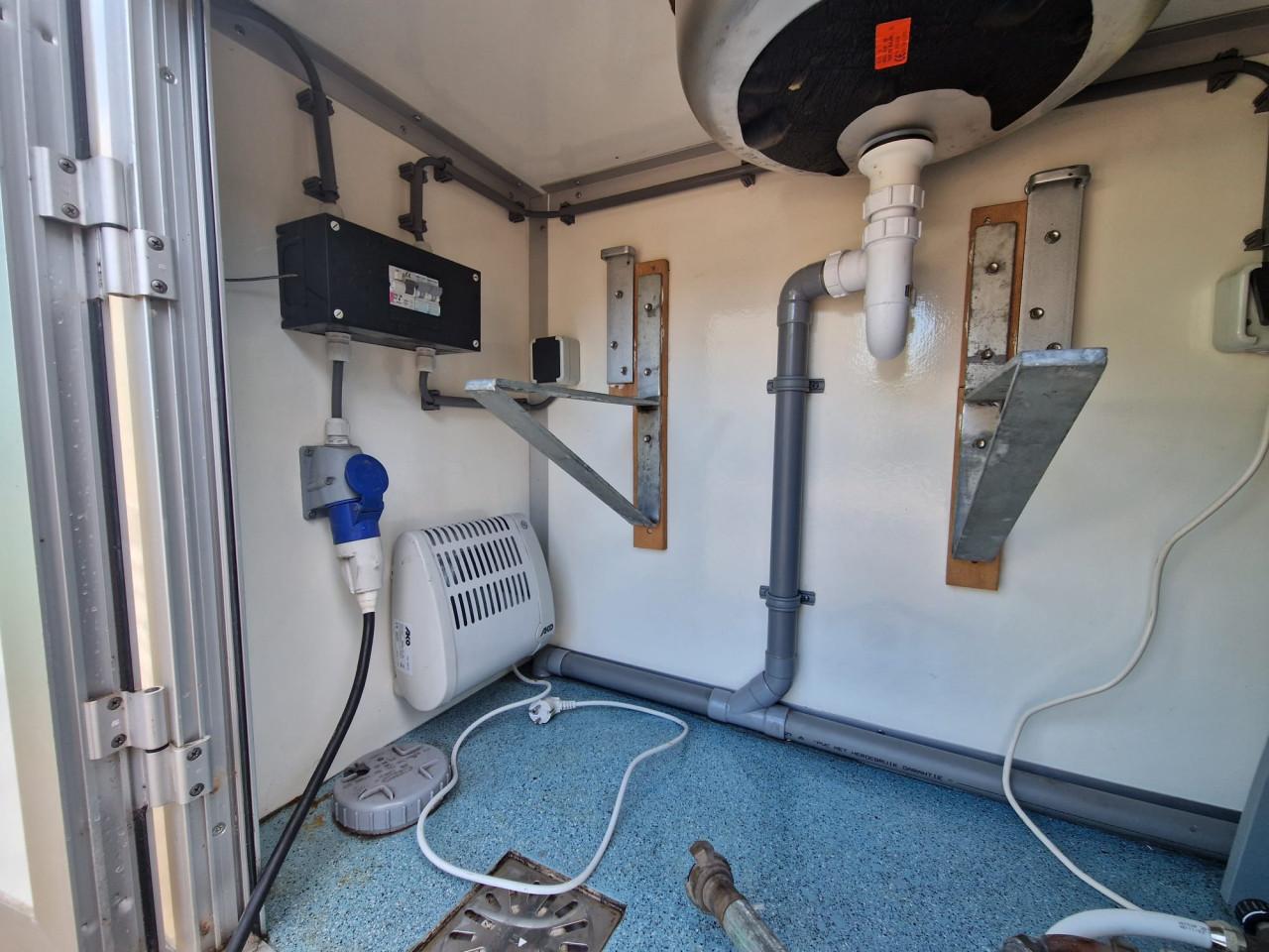 Mobiele badkamer wagen / Mobiele nooddouche te koop