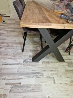 Eettafel industrieel