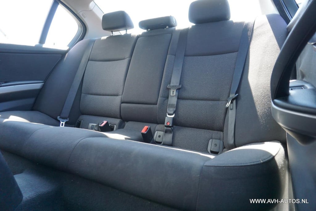 BMW 3-serie 318i high executive