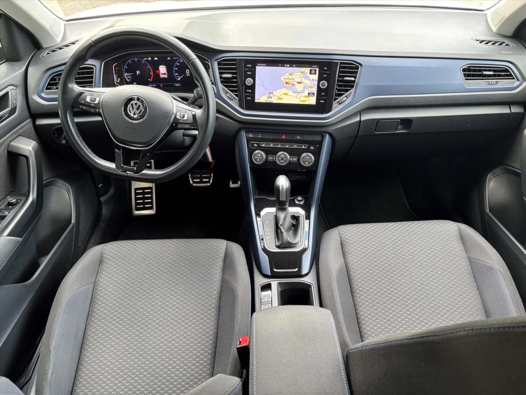 Volkswagen T-roc 1.5 tsi 150pk 7-dsg t-roc sport|trekhaak|carplay|navi|rijk