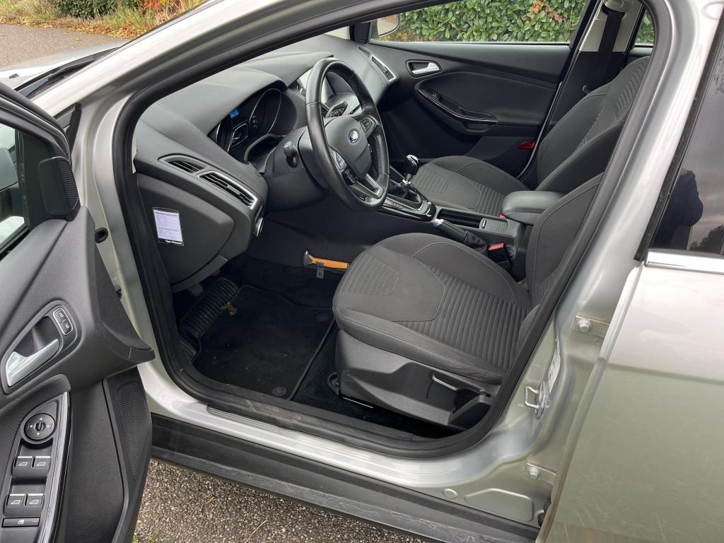 Ford Focus 1.0 titanium edition