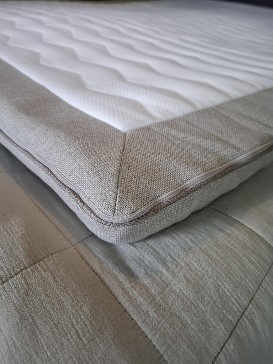 Matras topper TRAAGSCHUIM