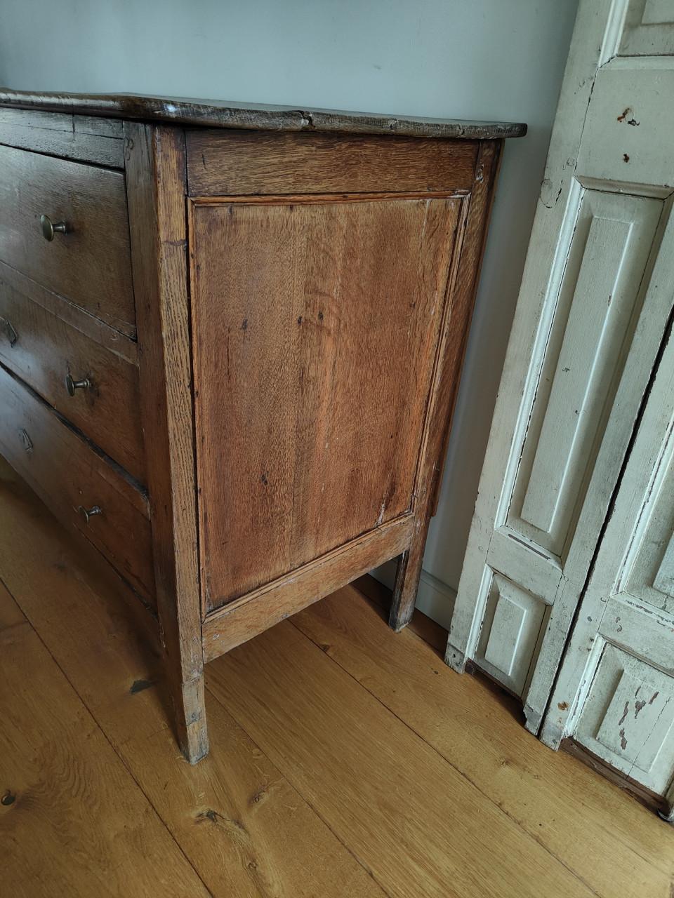 Antieke ladenkast