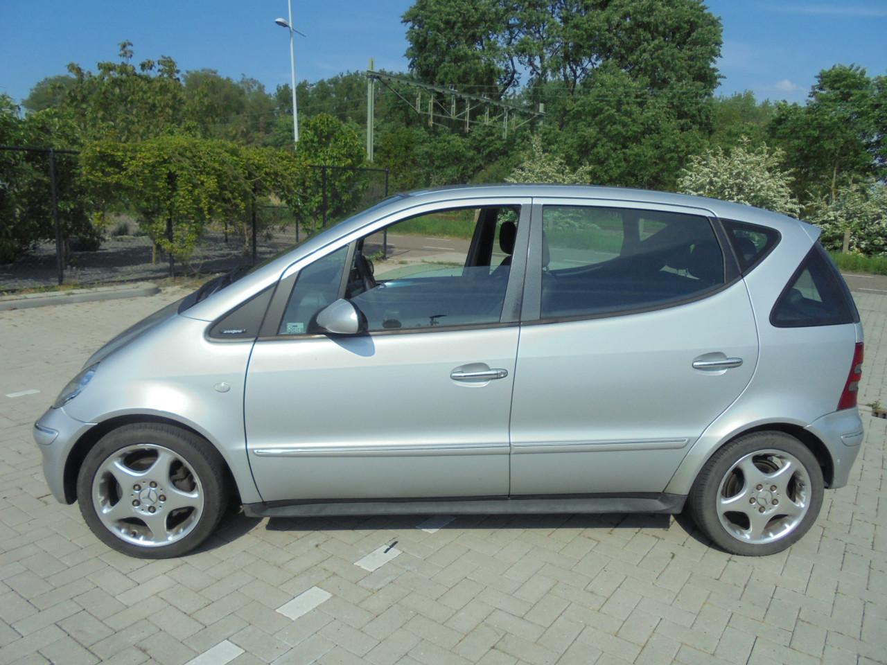 A 190 lang 92 Kw ( 125 Pk )Apk en 141.840 kilometer met N.A.P nette auto