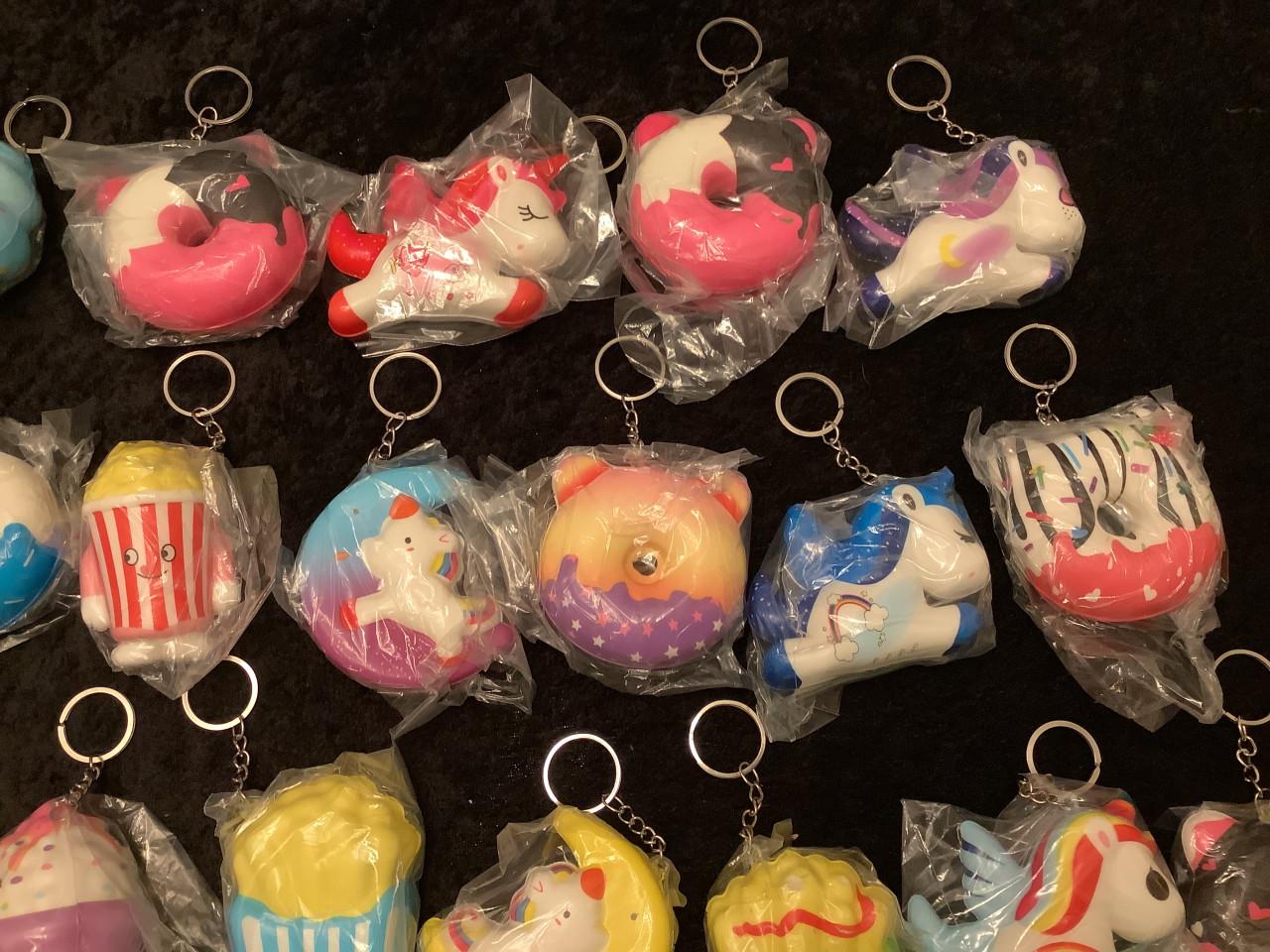 Partij super leuke squishy sleutelhangers. ( partij 227)