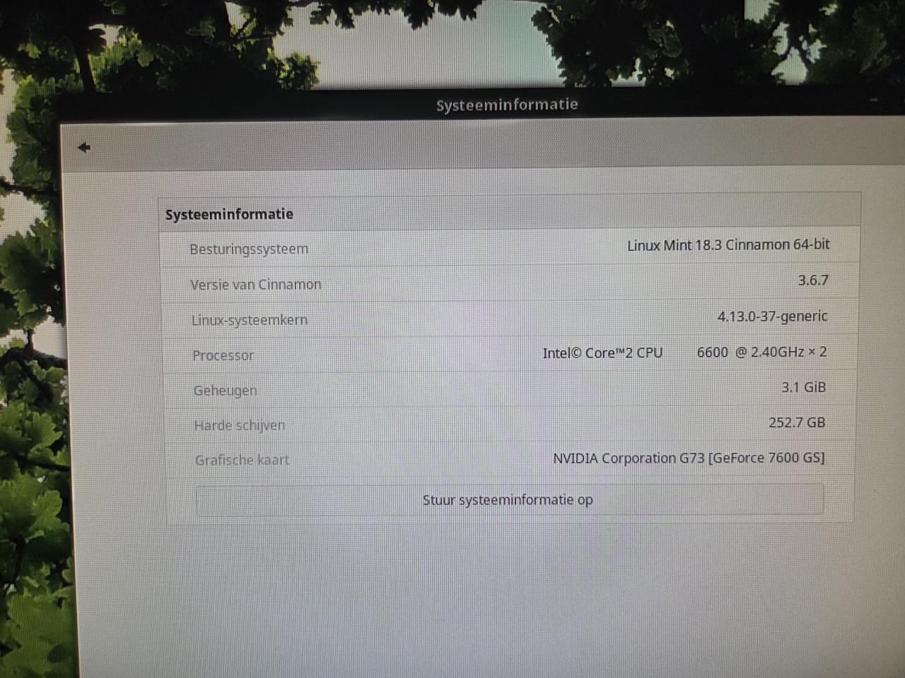 Complete PC met Samsung monitor – Linux Mint 18.3