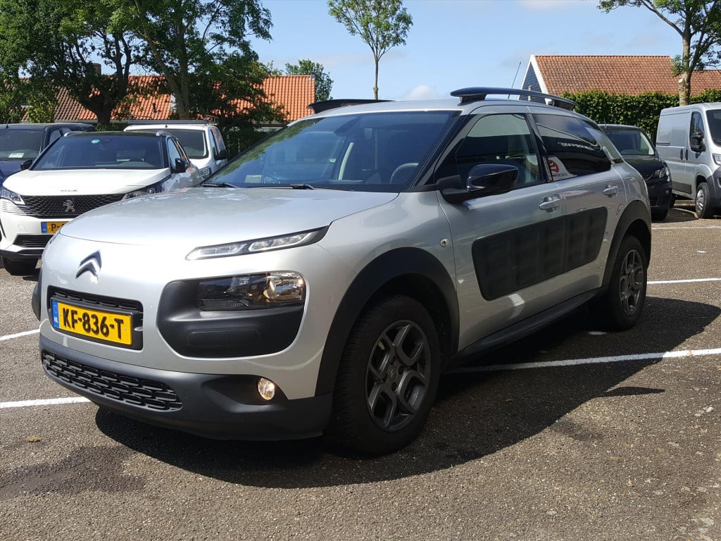 Citroen C4 Cactus vti 82pk airdream shine etg5 automaat navigatie | trekhaa