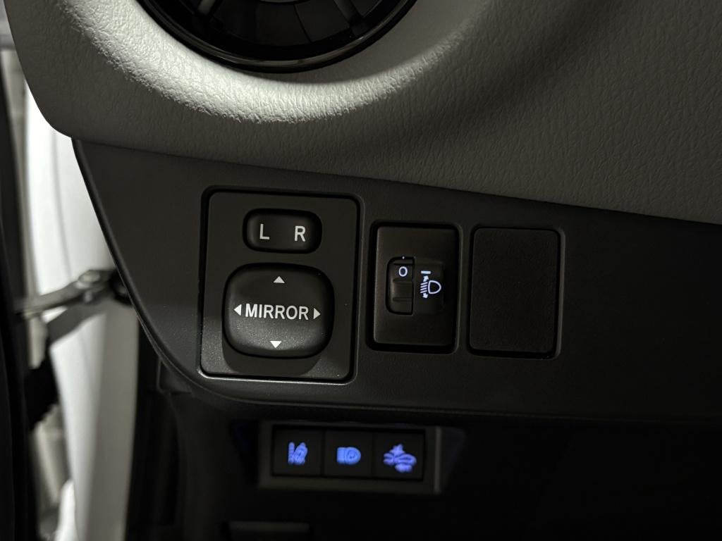 Toyota Yaris 1.5 hybrid active | lage km-stand |