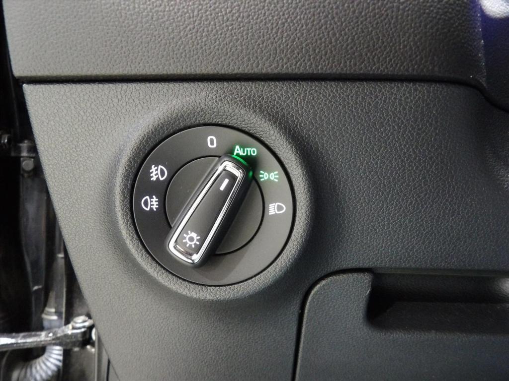 Skoda Karoq 1.5 tsi act greentech 150pk sportline business