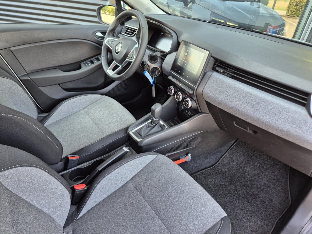 Renault Clio 1.6 e-tech full hybrid 145 evolution android/apple auto, camer