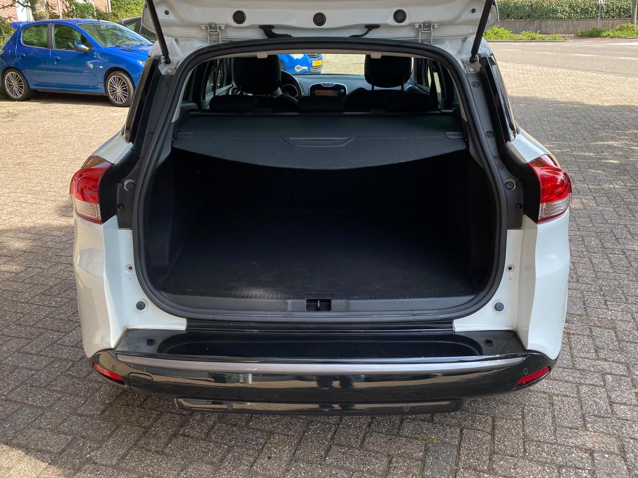 Renault Clio Estate 0.9 TCe Night & Day | 87.352 km | Navigatie | 1 eigenär