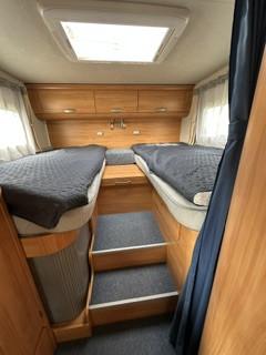 Te Koop mooie Camper ADRIA-Adriatik Coral 660SL met 2 enkele bedden