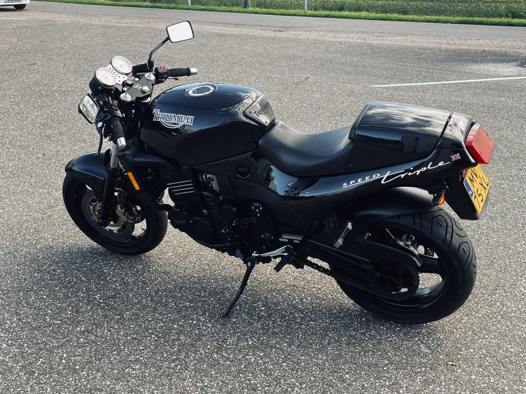 Triumph Speed Triple t300