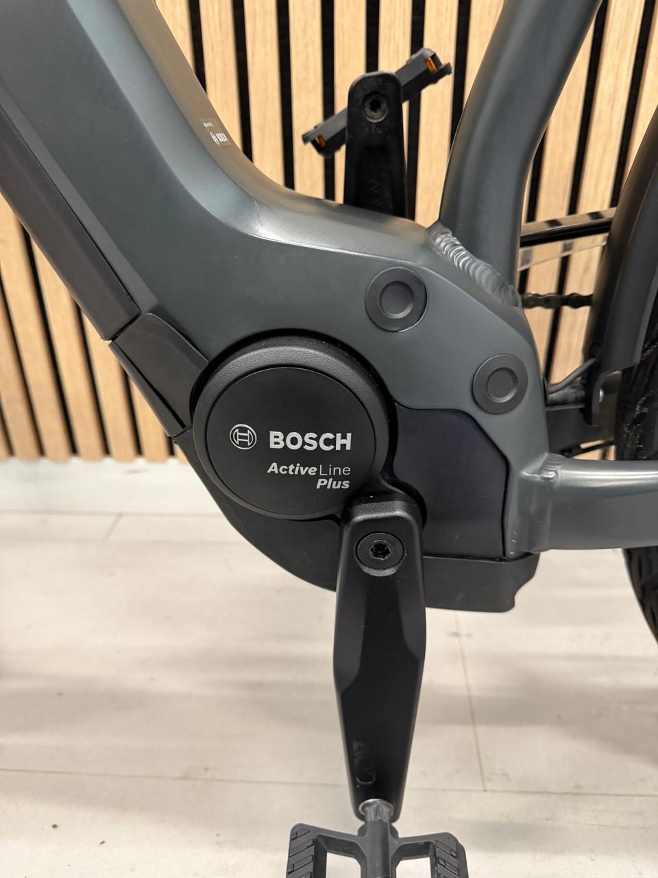 Cube Touring Pro Bosch Active Line Plus 53CM 8327M 500Wh