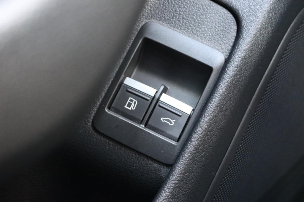 Audi A6 avant 50 tfsi e quattro design 299pk s-tronic