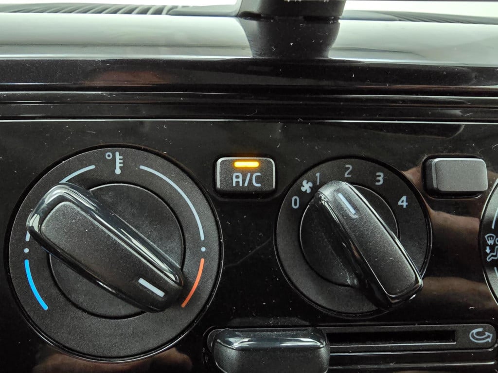 Volkswagen UP! occasion 1.0 bluemotion extra zuinig! | tweedehands volkswag