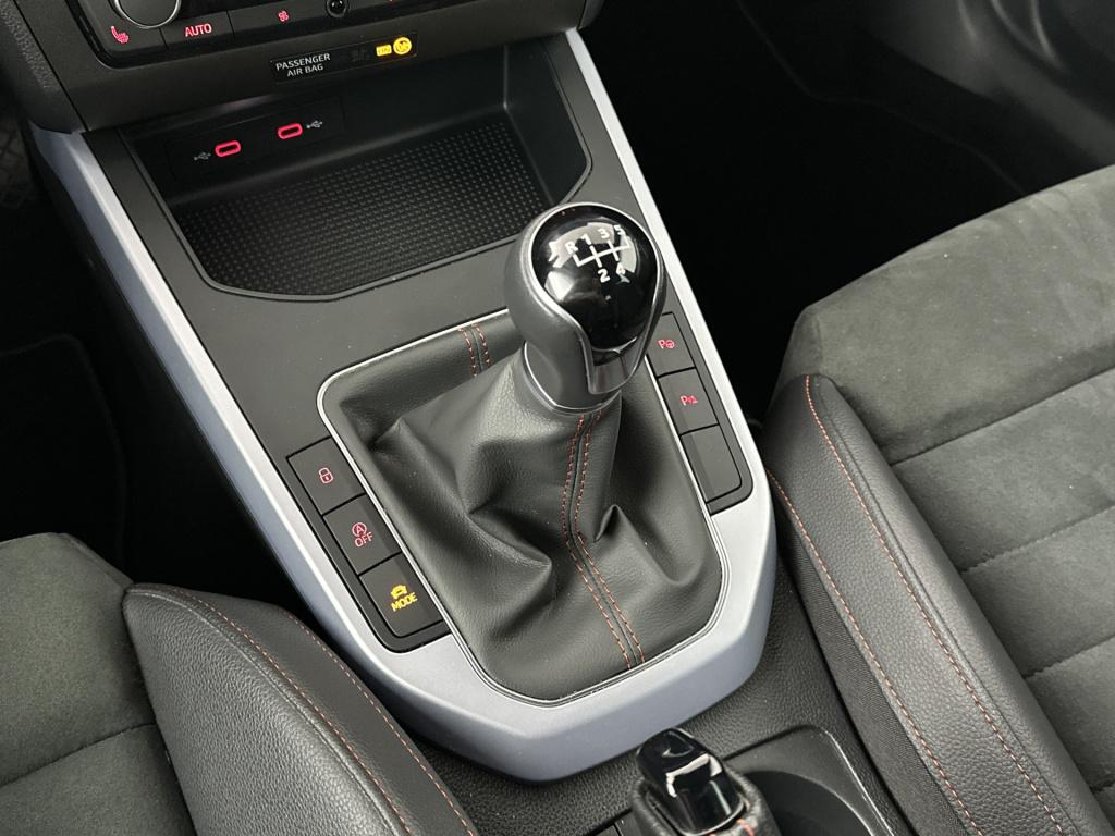 Seat Arona 1.0 tsi fr business intense | licht metalen wielen