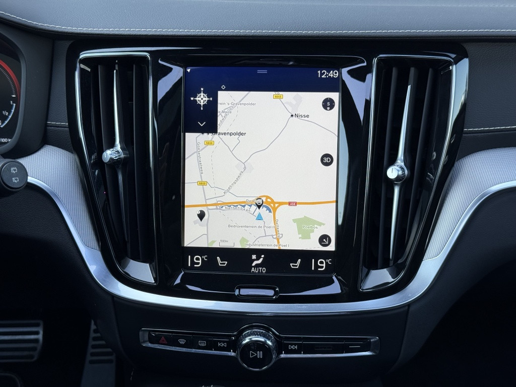 Volvo V60 t6 340pk recharge r-design| panodak| adap.cruise| h&ksound| came