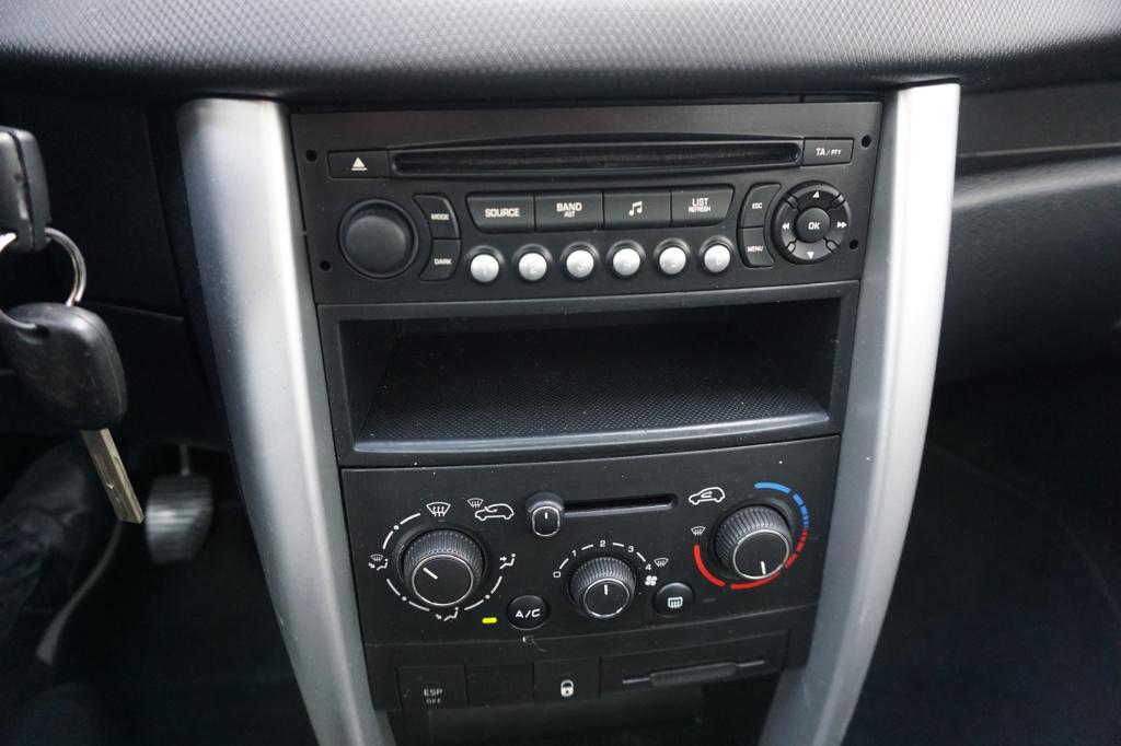 Peugeot 207 sw 1.4 vti active airco / panoramadak / mistlampen