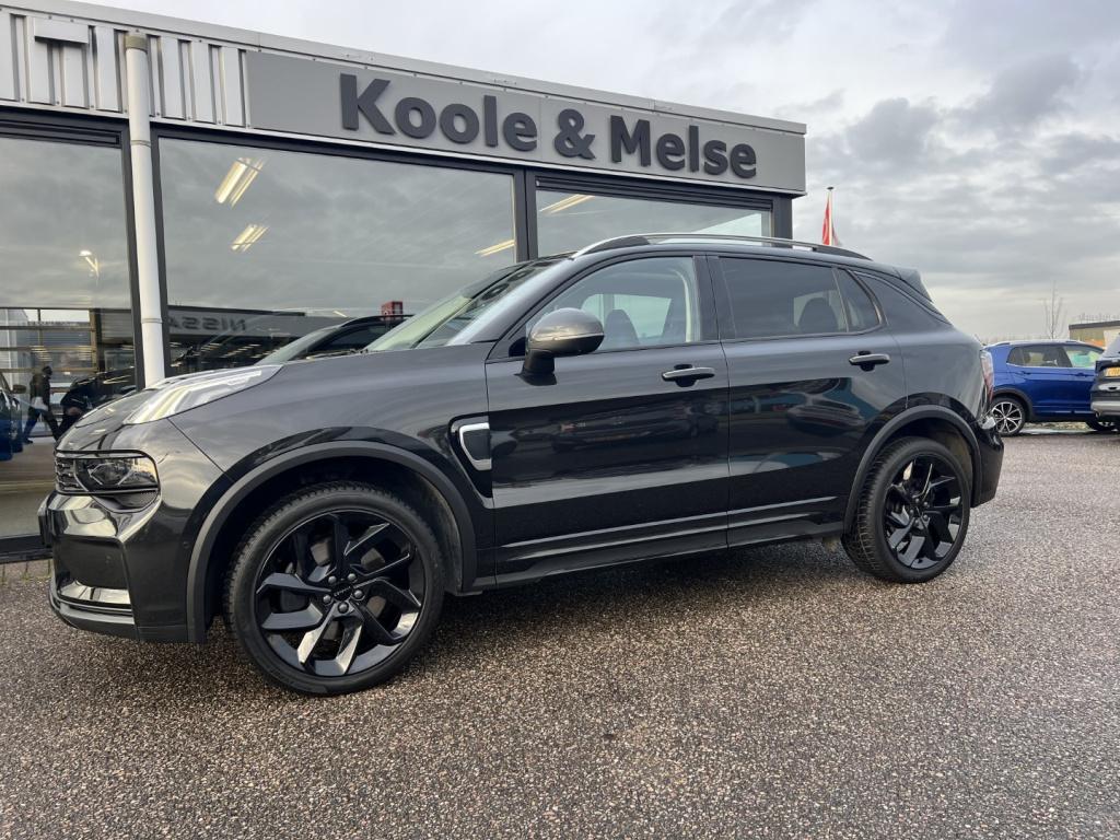 Lynk & Co 01 1.5 261pk plug in hybrid , black edition , pano dak , 360gr ca