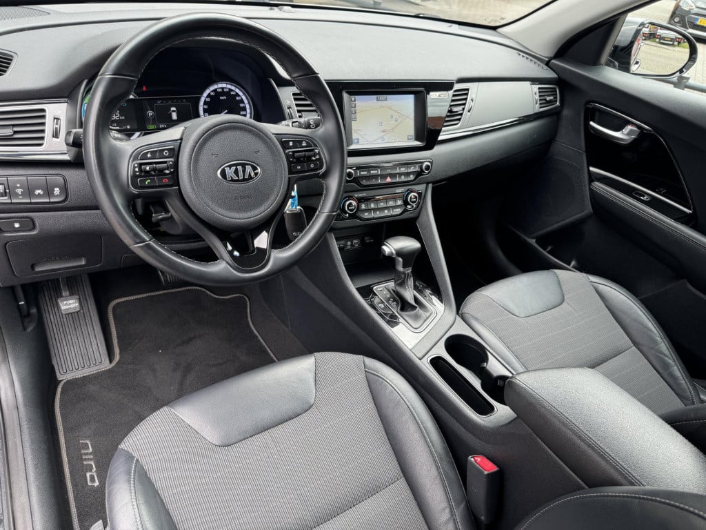 Kia Niro 1.6 gdi hybrid first edition | trekhaak | navigatie | camera | app
