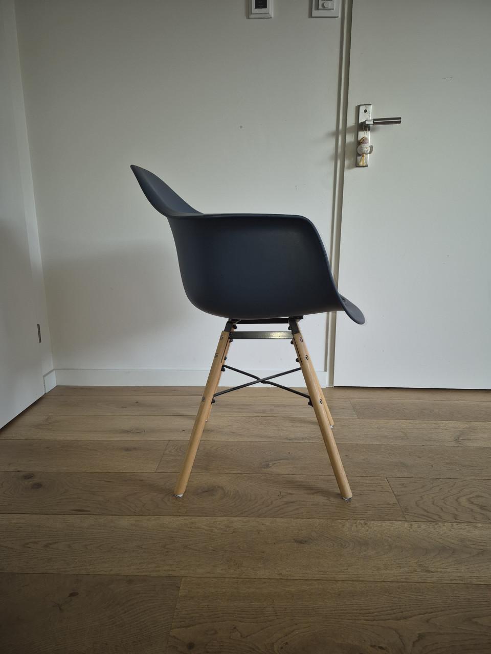 Blauwe design stoeltjes