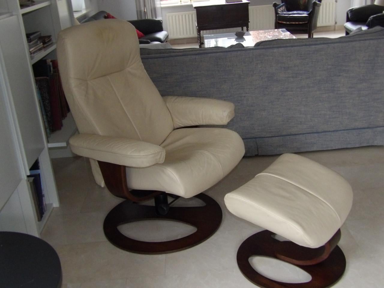 Lederen verstelbare stoel met poef