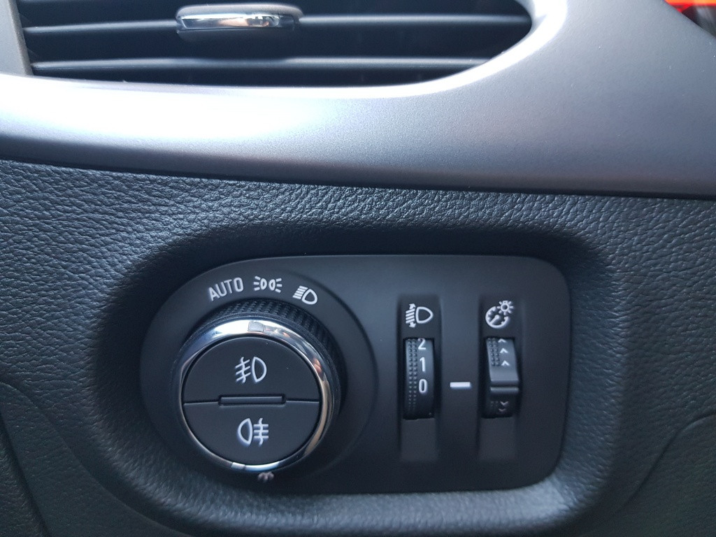 Opel Astra sports tourer edition 1.2