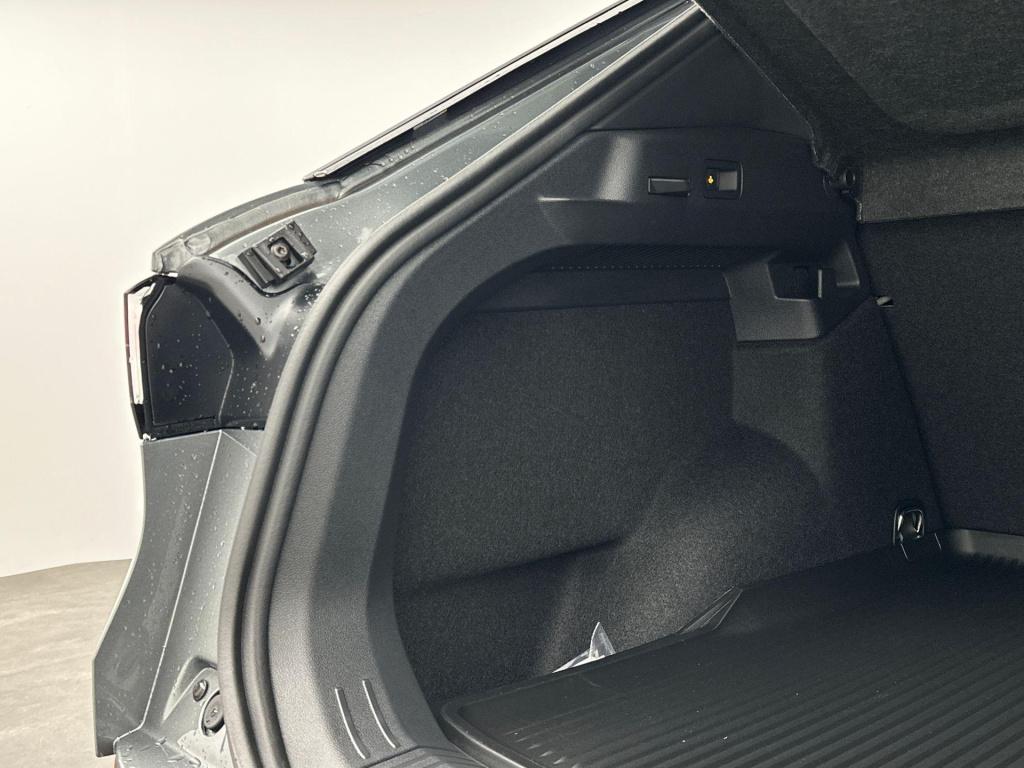 Volkswagen T-roc 1.5 etsi r-line first edition