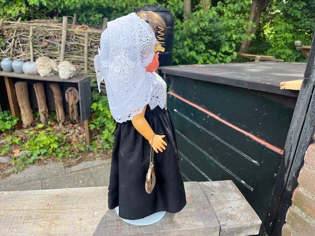 Walcherse Klederdrachtpop, meisje