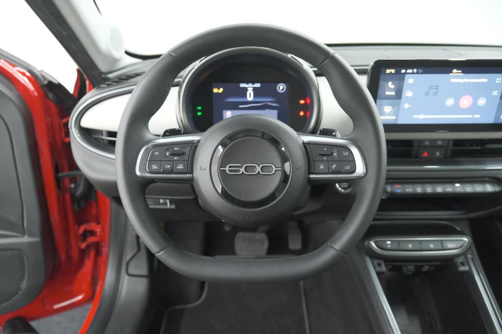 Fiat 600 1.2 hybrid la prima | elektrische achterklep | adaptieve cruise co