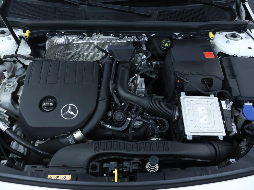 Mercedes-Benz Cla 200 business solution amg | panoramadak | trekhaak | amg-