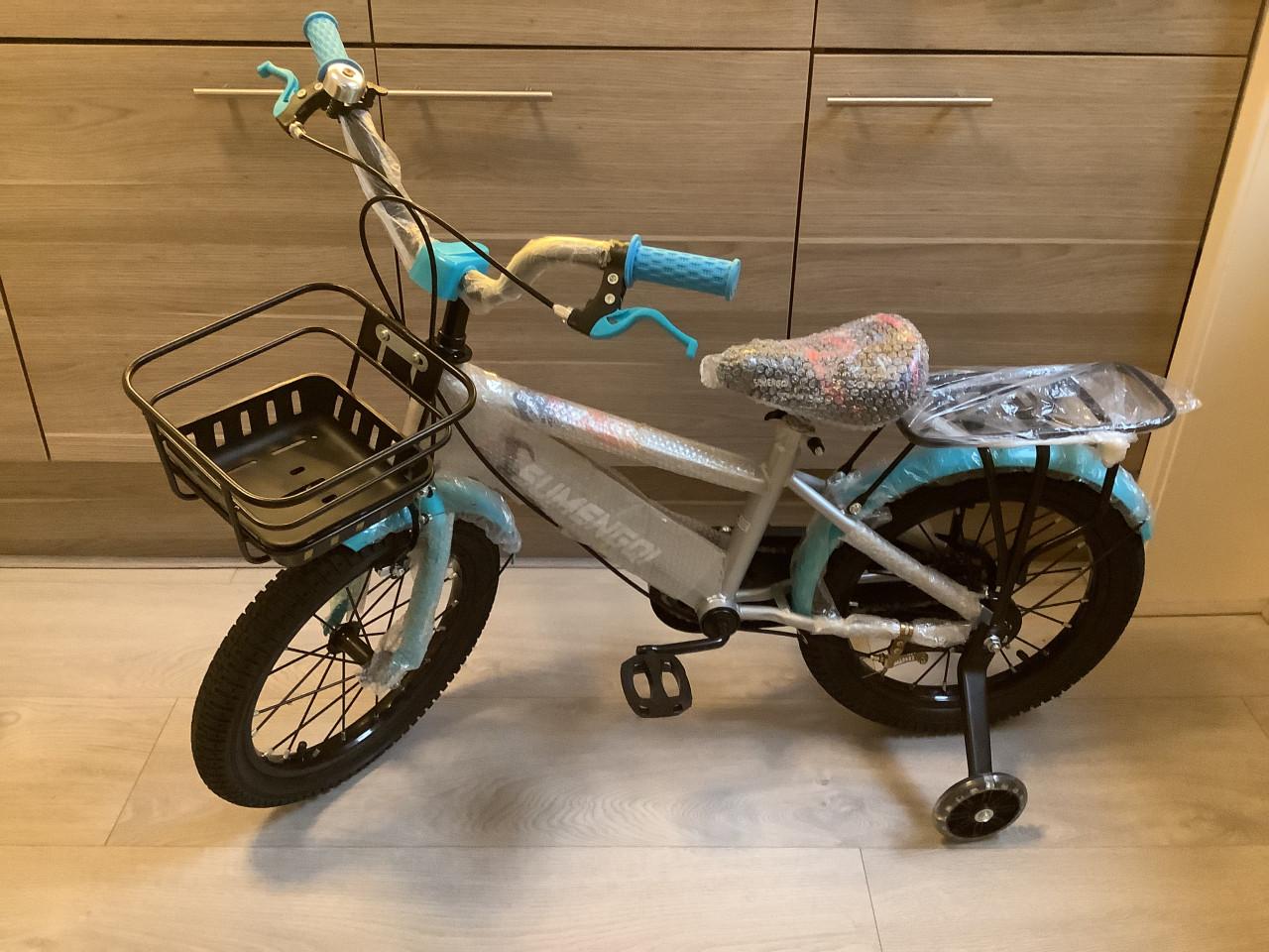 Nieuwe 16 inch jongensfiets met handrem en zijwieltjes