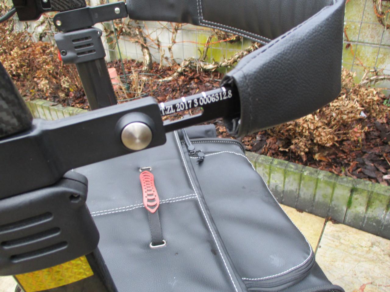 Nieuw Drive Nitro Carbon rollator met grote wielen