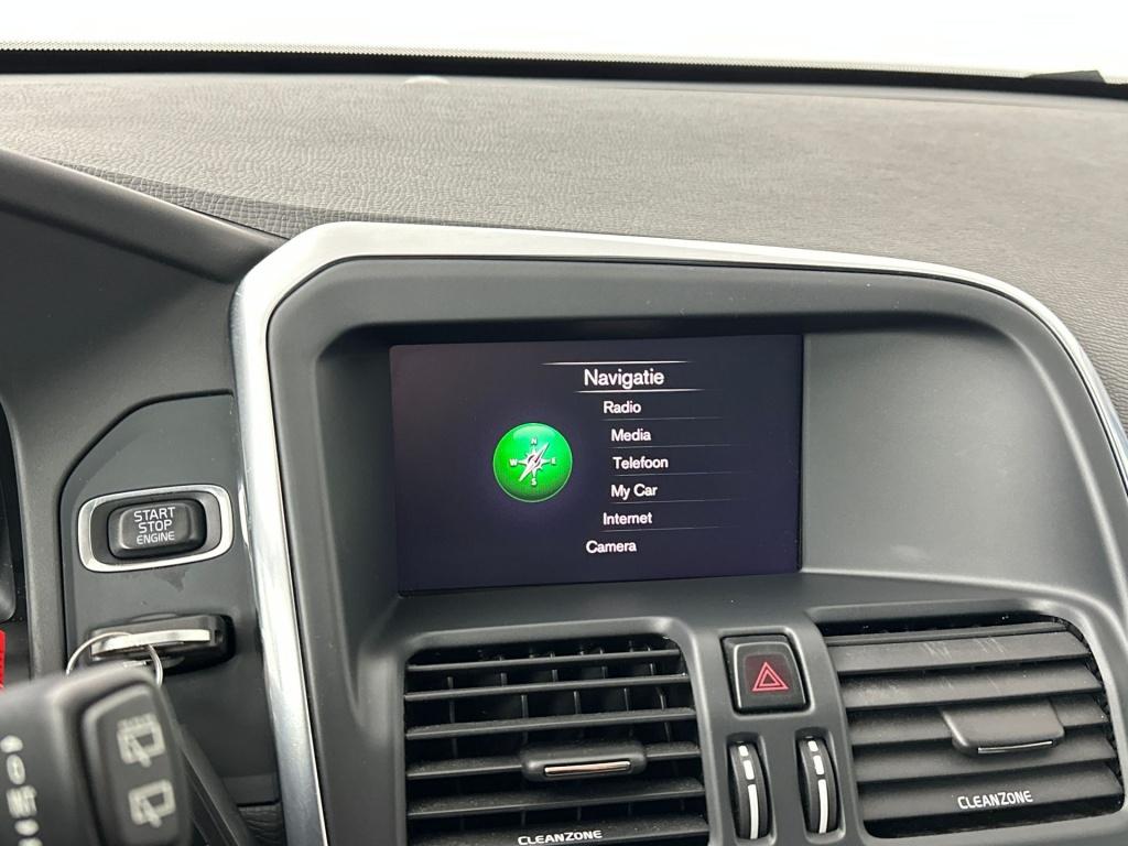 Volvo XC60 t5 gt polar+ | parkeerverwarming op brandstof | schuifdak