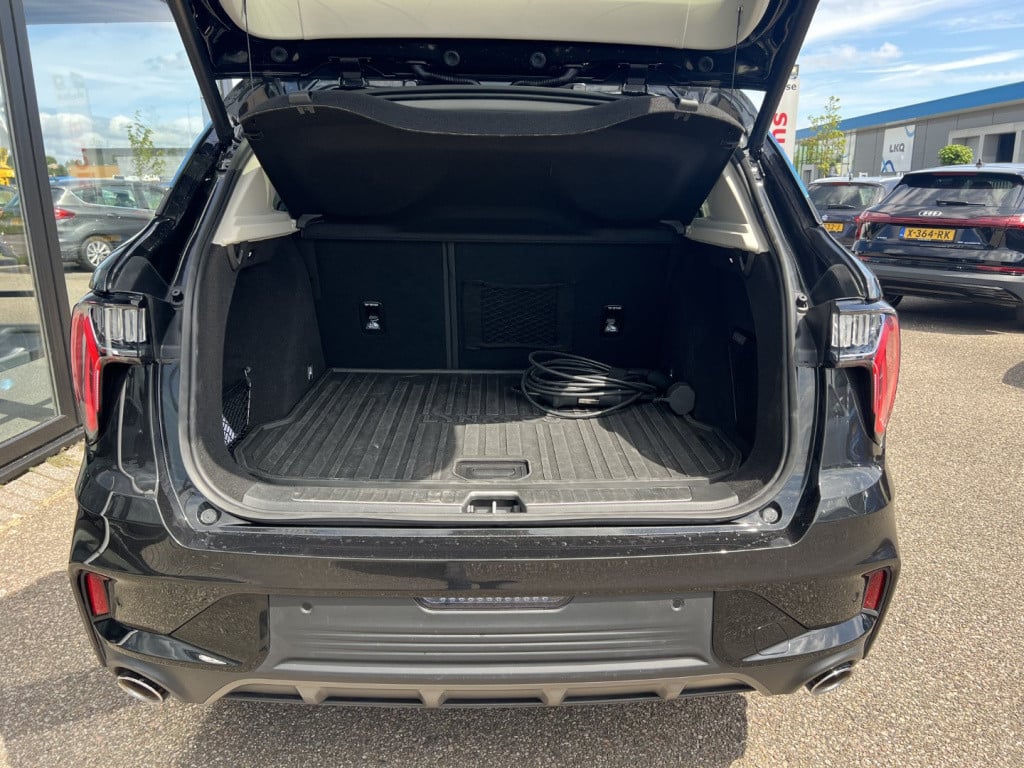 Lynk & Co 01 1.5 261pk plug in hybrid , panodak , carplay