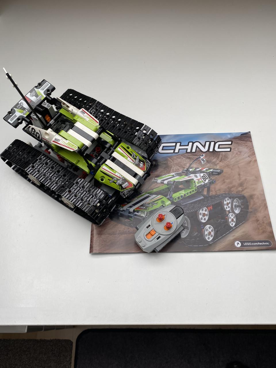 Koopje: Lego Technic set 42065 rupsbandracer, in nieuwstaat.