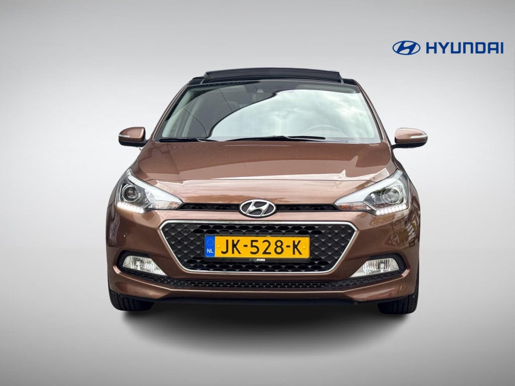 Hyundai I 20 1.2 hp i-motion premium | panoramadak | cruise & climate contr