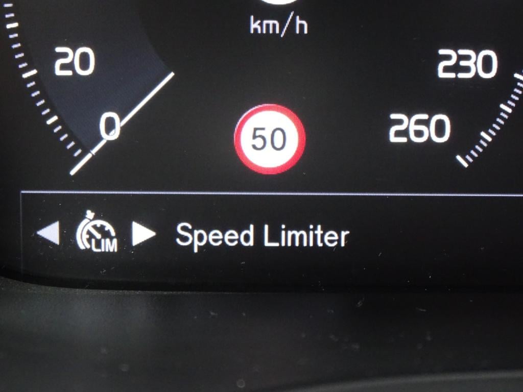 Volvo V60 2.0 b3 momentum advantage | led | stoel-stuurverwarming