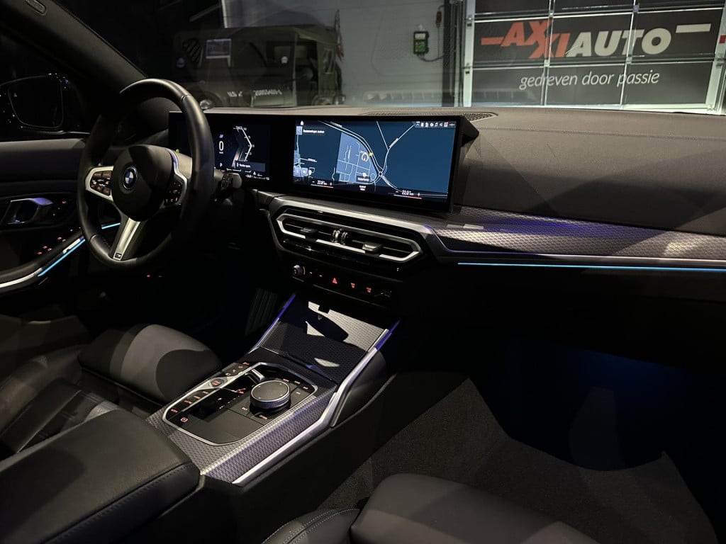 BMW 3-serie touring 330e xdrive *pano*360camera*sportstoelen*laser*