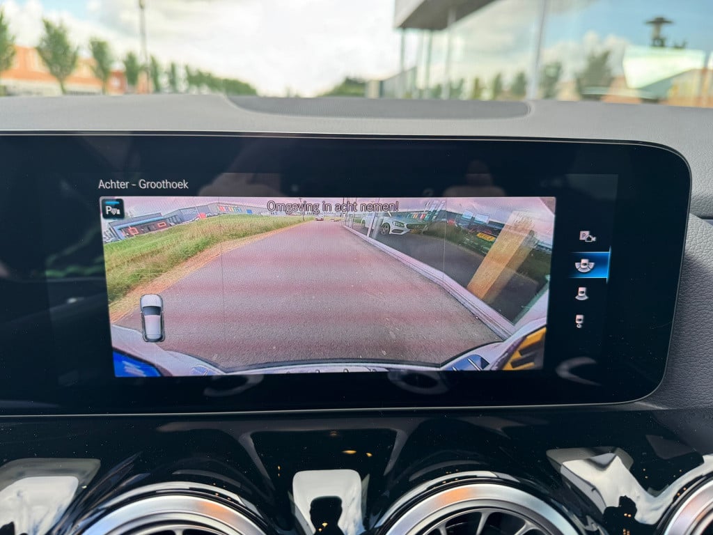 Mercedes-Benz Gla-klasse 200 business solution amg automaat /wegklapbare tr