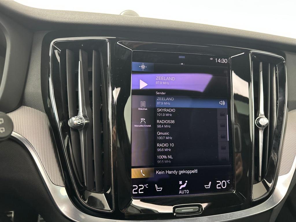 Volvo V60 t6 340pk recharge r-design| pano| b&w sound| adap.cruise| 360cam