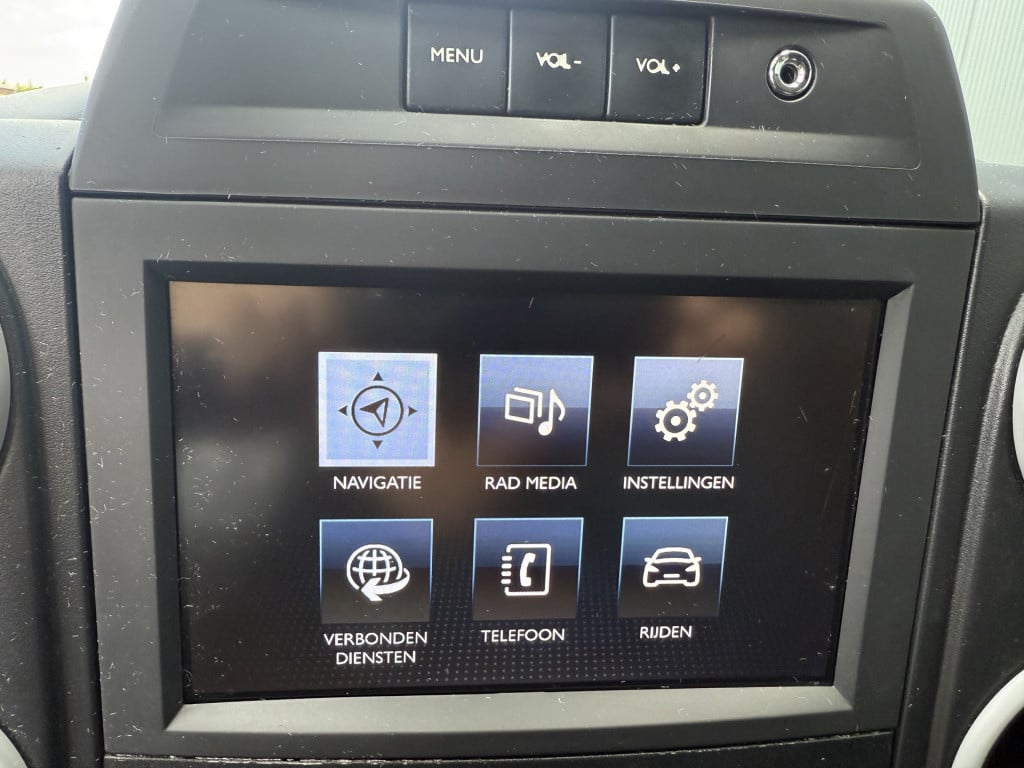 Peugeot Partner 120 1.6 bluehdi 75 l1 premium pack 3-zitter