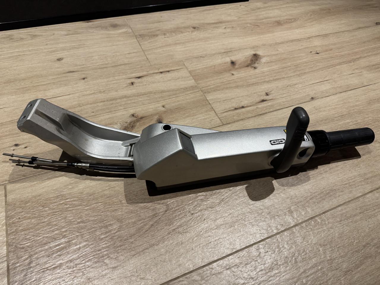 Losse stuurknuppel Honda BF25 buitenboordmotor