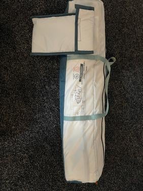 Div. camping spullen tegen leuk bod!