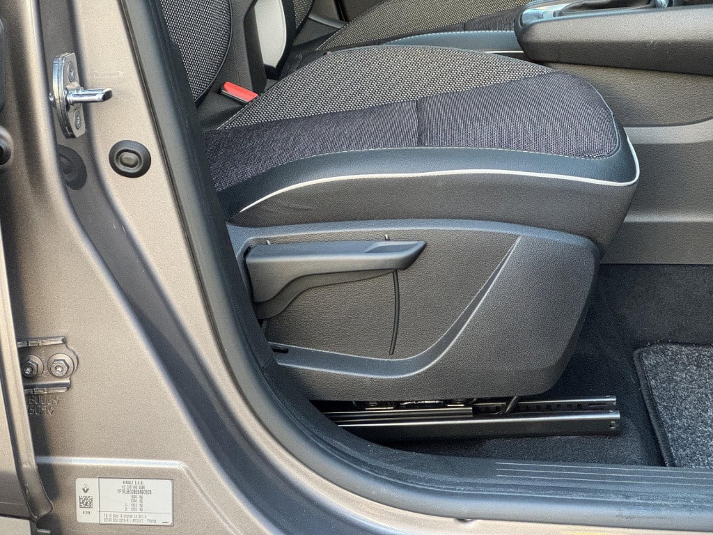 Renault Captur 1.3 tce 140 intens automaat, trekhaak!