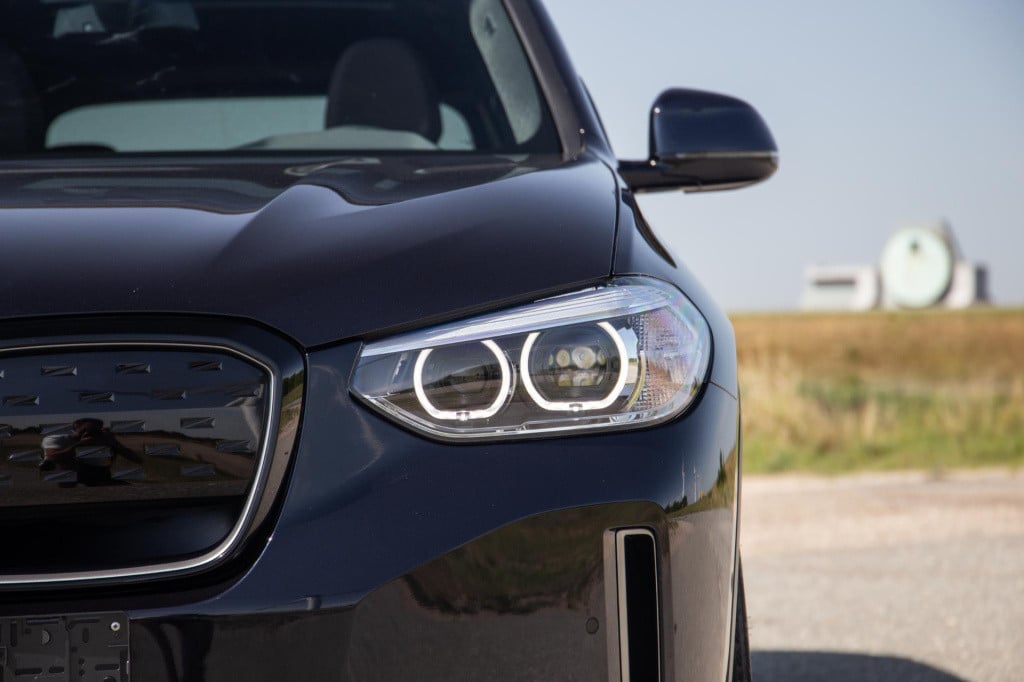 BMW Ix3 high executive 80 kwh panoramadak / carplay / bruin leer / navi